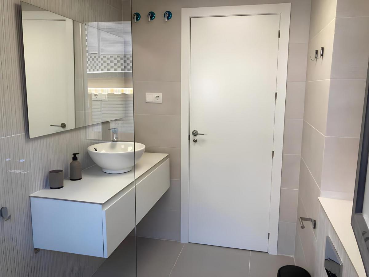 Águilas Apartamentos Nuevo Con Aire Y Wifi מראה חיצוני תמונה