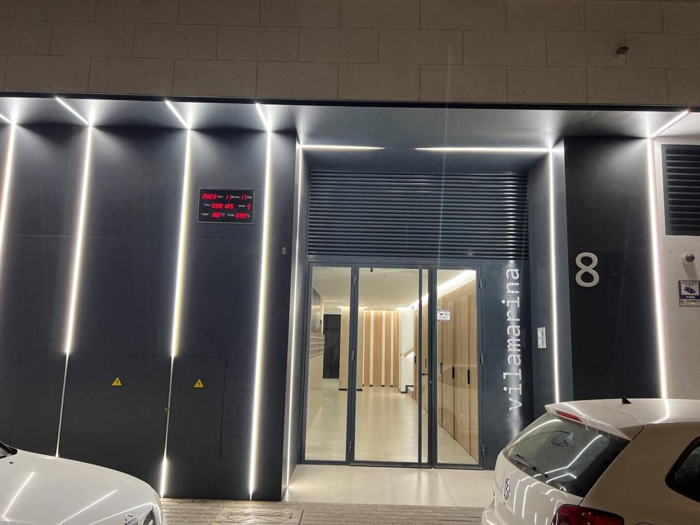 Águilas Apartamentos Nuevo Con Aire Y Wifi מראה חיצוני תמונה